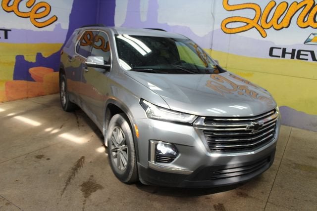 chevrolet traverse limited 2024 1GNETVKW0RJ128975 image chevrolet traverse limited 2024 1GNETVKW0RJ128975 image